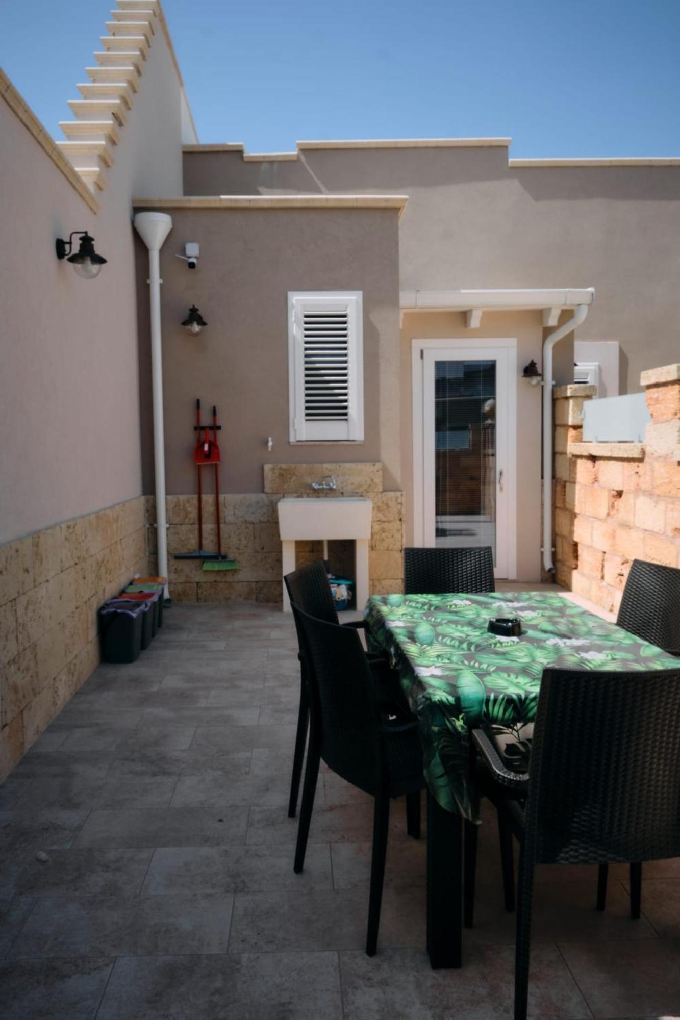 Case Vacanze Da Pino A E B Torchiarolo Eksteriør billede